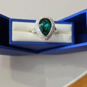Avon Felita Statement  Silver Ring with Green Teardrop Gem